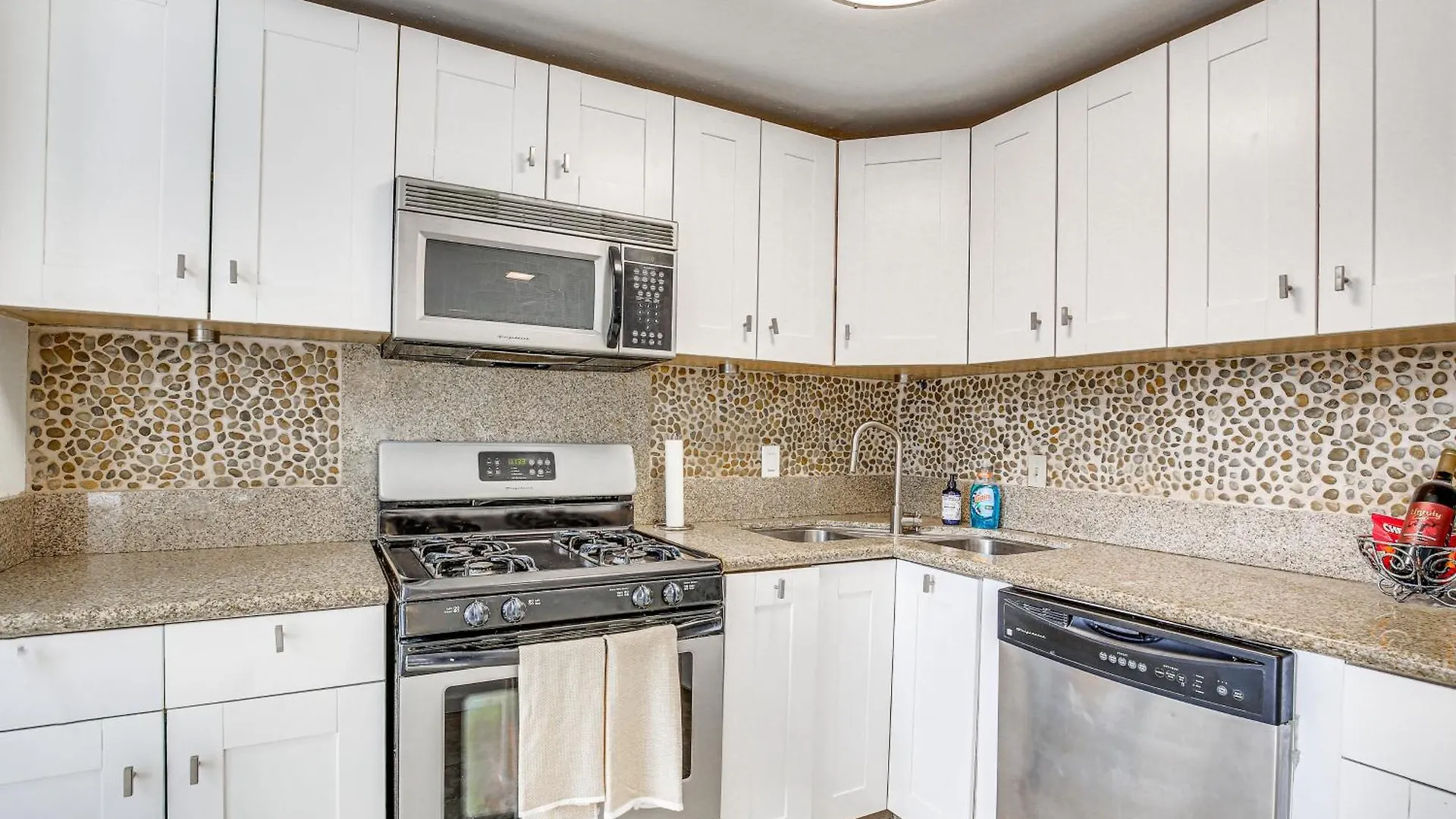 公寓 Palm Springs Studio With Outdoor Oasis And Hot Tub!