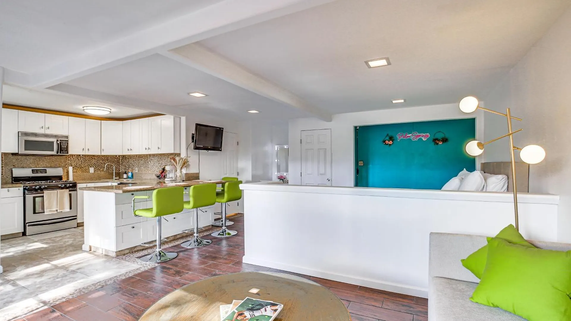 Palm Springs Studio With Outdoor Oasis And Hot Tub! 0*, 棕榈泉 美国